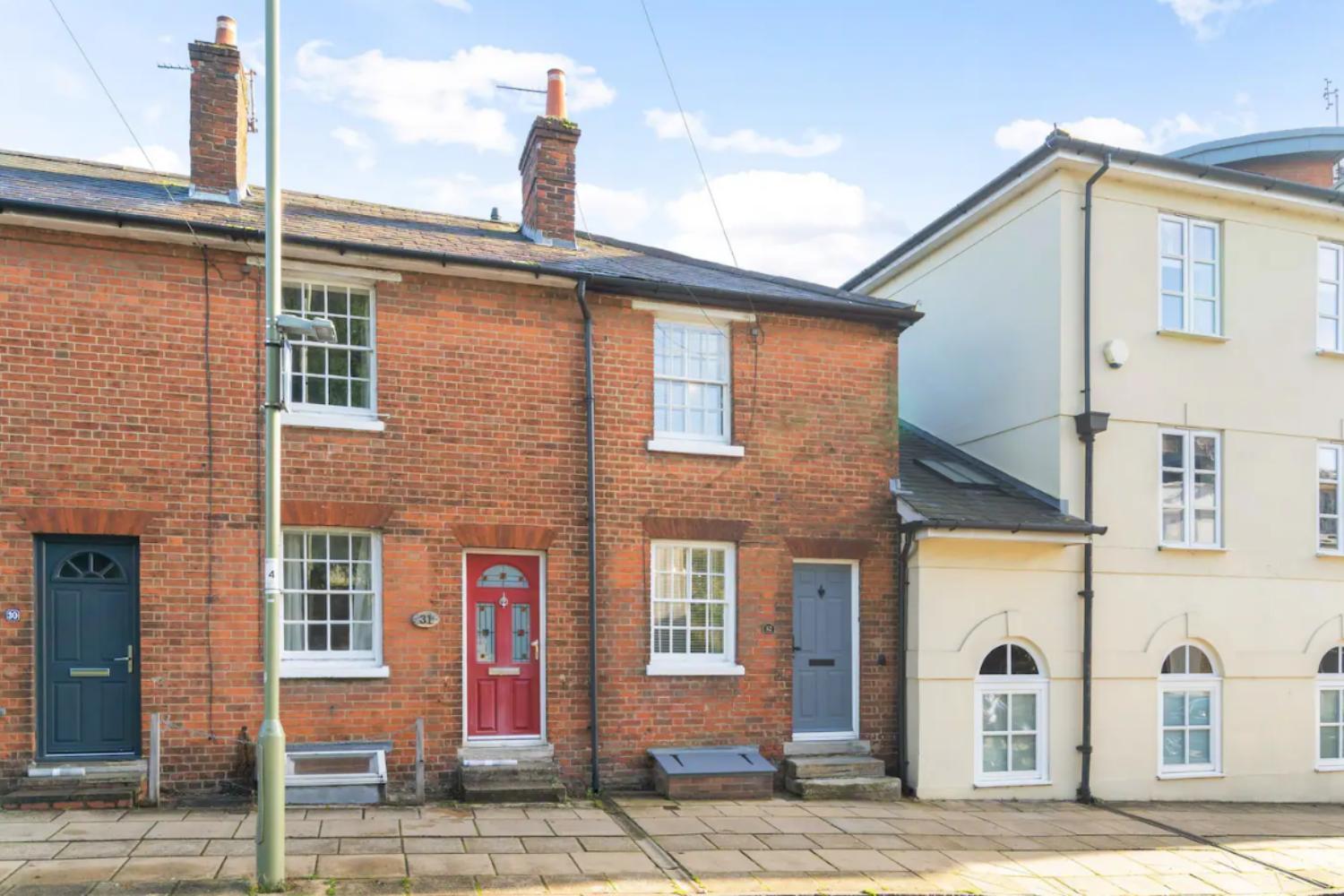 2 Bedrooms Stunning Westgate Cottage Retreat, Central Winchester, Free On-Street Parking Permit, With Garden Close To Cathedral - Sleeps 6, Pets Are Welcome, Summer Special Offer! - By Blue Puffin Stays Exterior photo